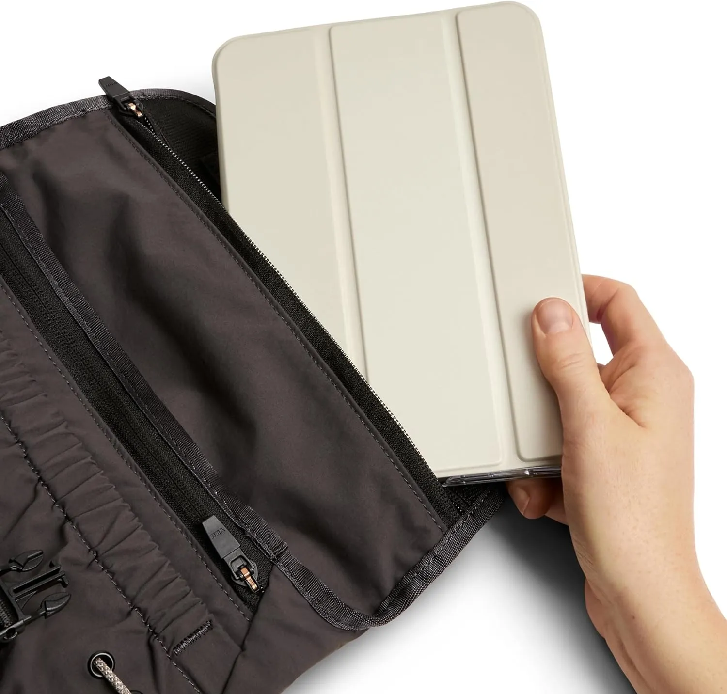 Bellroy Cinch Mini Messenger (6 liter lightweight, compact shoulder bag, water-resistant fabric, effortless organization) - Charcoal
