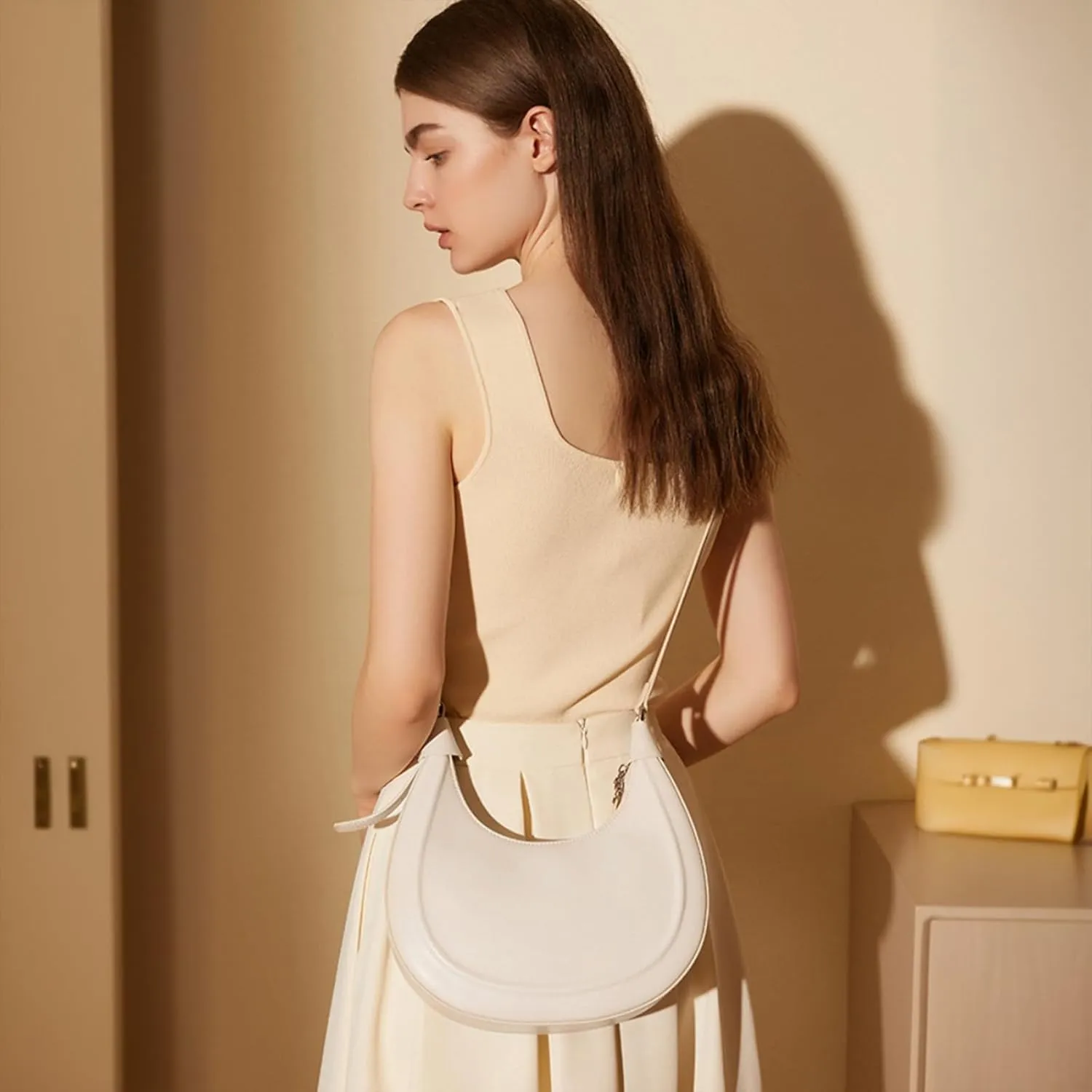 Crescent Shoulder Bags for Women, Genuine Leather Crossbody Purses, Underarm Purses with a Adjustable Strap