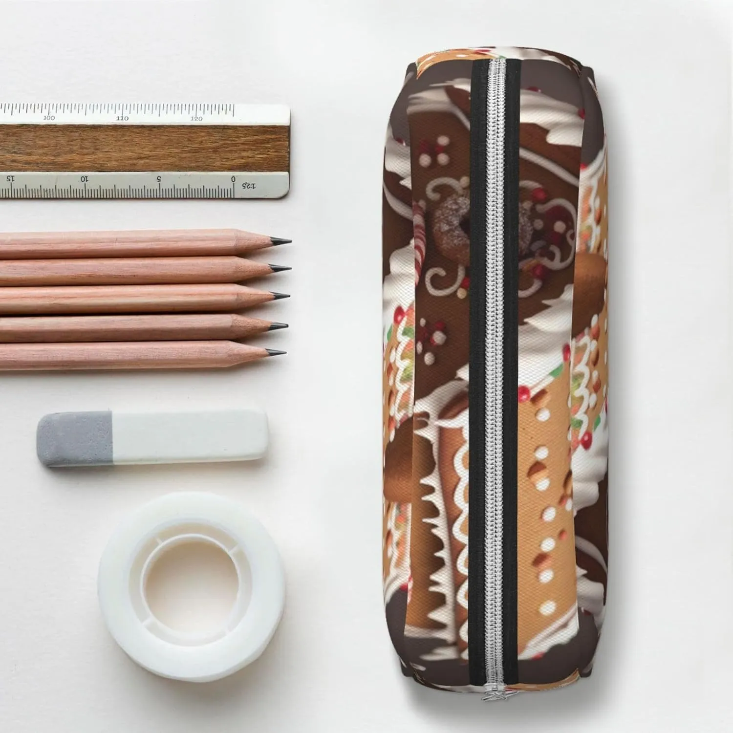 Gingerbread House Makeup Bag for Women Men Pencil Pouch Travel Small Cosmetic Bag Zippered Toiletry Bags Aesthetic Pen Bags Trendy Storage Bags Leather Coin Pouch Purse