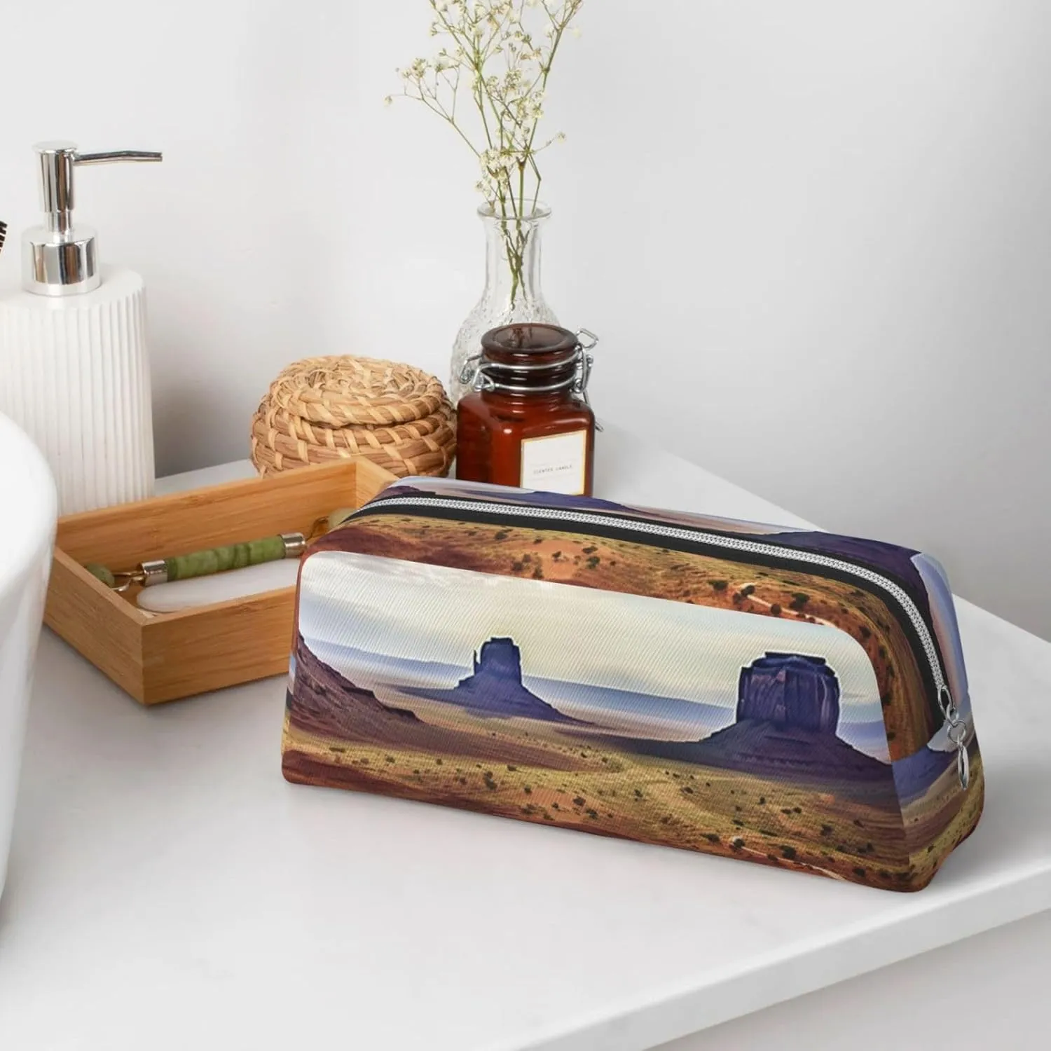 Landscape of Monument Valley Makeup Bag for Women Men Travel Toiletry Bag Aesthetic Purse Pouch Large Pencil Case