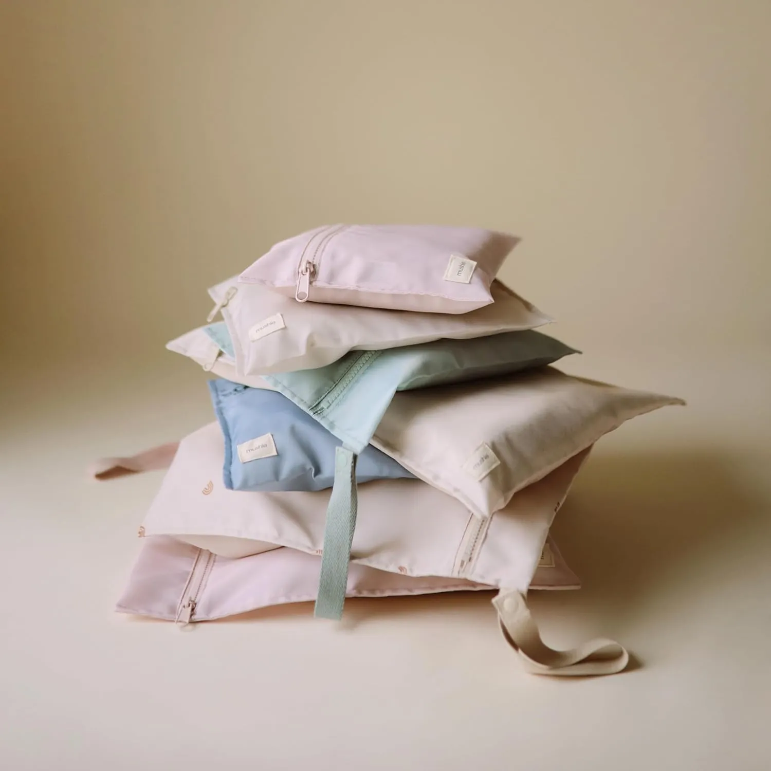 mushie Water Resistant Wet Bags | Large & Small Reusable Storage Bag for Baby Items and Travel | Zippered Pockets with Handle | Machine Washable, Set of 2 (Fog)