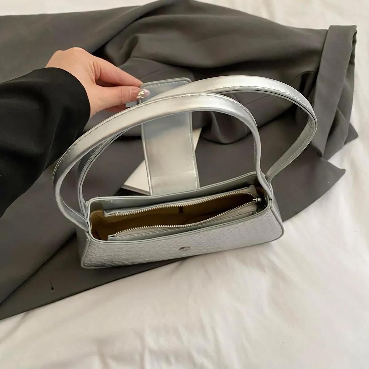 Shoulder Bags for Women Woven Purses and Handbags Coquette Bow Purse Y2k Bag Vegan Leather Small Clutch Hobo Handbag