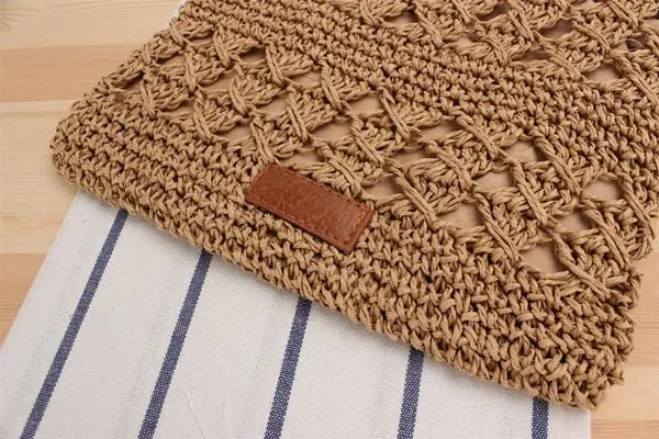 Straw Bags for Women, Fashion Shoulder Top-handle Bag，Hand-Woven Adjustable Crossbody Bags Zipper Beach Bag for Vacation
