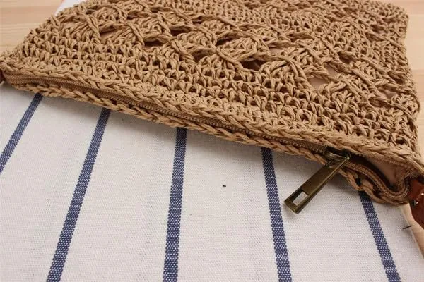 Straw Bags for Women, Fashion Shoulder Top-handle Bag，Hand-Woven Adjustable Crossbody Bags Zipper Beach Bag for Vacation