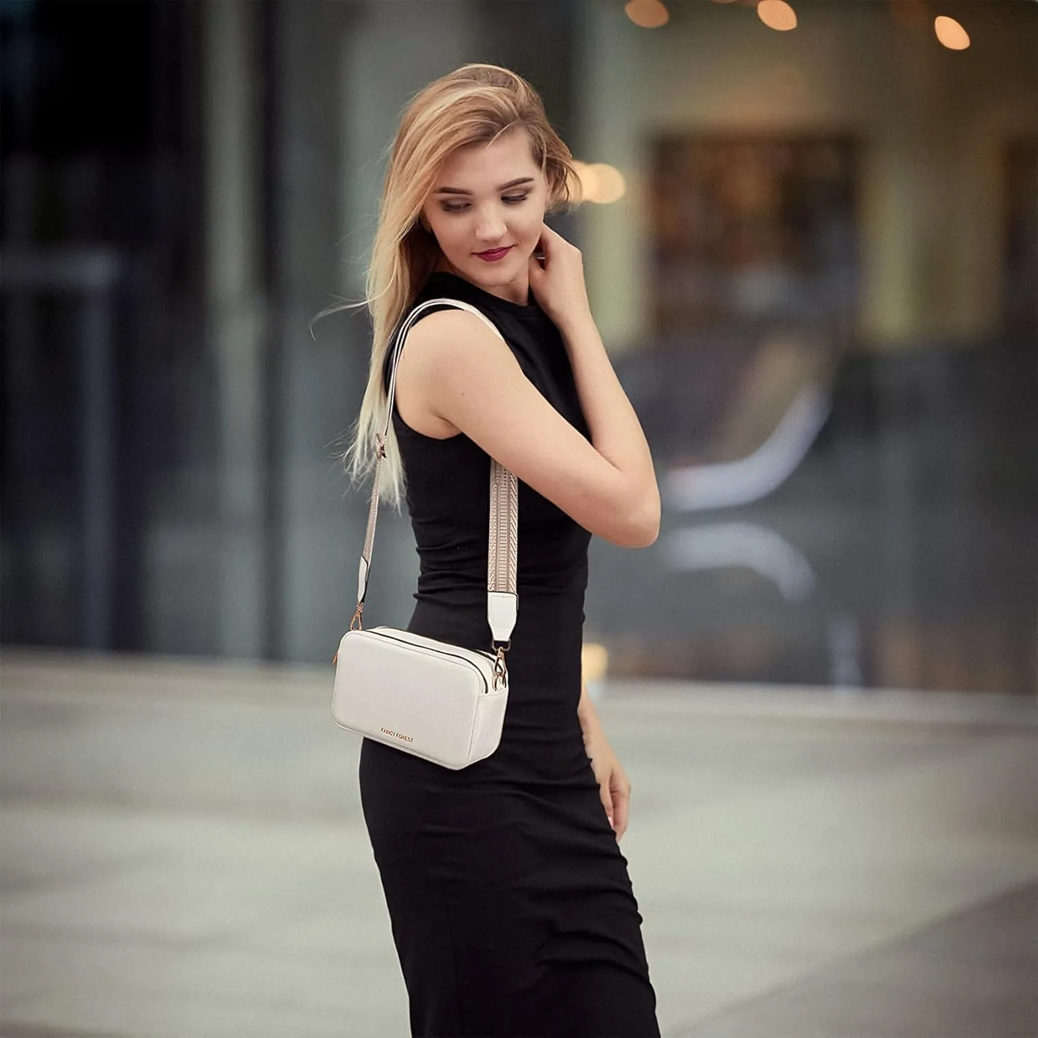 Trendy Purses For Women Crossbody Bag with Unique Camera Bag Style,Designer Small Hardshell Shoulder Bag/Handbags