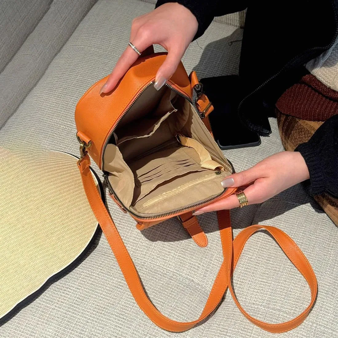 Urvashi Crossbody Leather Bag, 2025 Upscale Collaboraten1 Crossbody Leather Bag, Crossbodys Purse with Built in Wallet